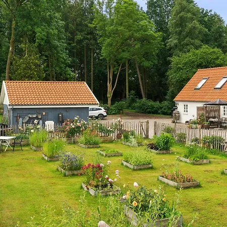 Farmens Gaestehus Apartament